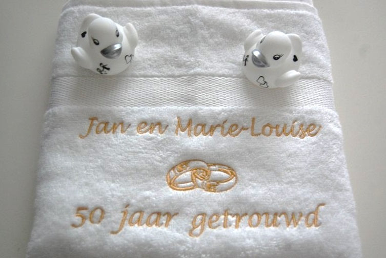50 jaar getrouwd cadeau met namen - Gepersonaliseerd Cadeau - In-house Geborduurd