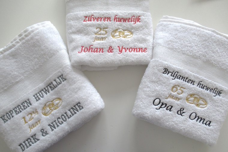 Zilveren huwelijk cadeau | 25 jaar getrouwd | Geef een cadeau met gevoel| Borduurkado