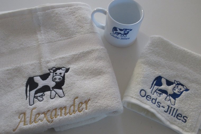 Kindermok met naam en afbeelding - Gepersonaliseerd Cadeau - In-house Geborduurd