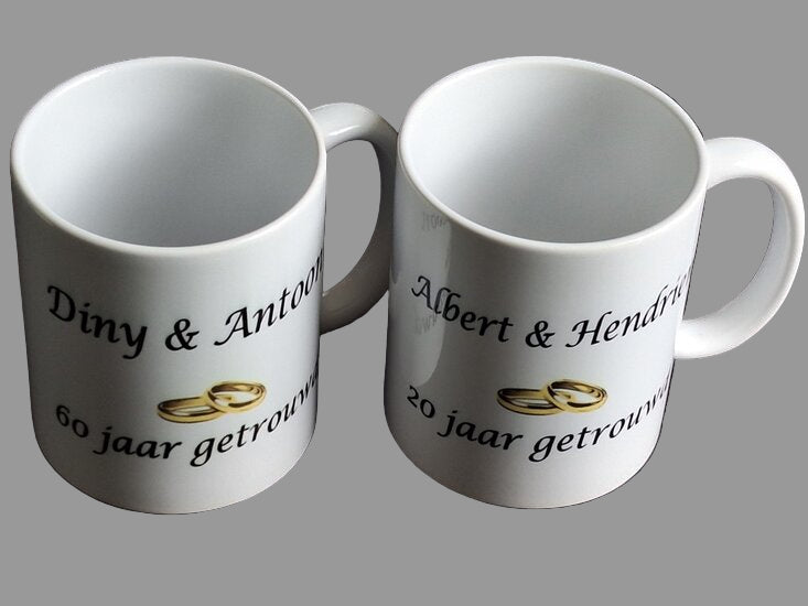 Koffiemok Jubileum met Namen – Gepersonaliseerd Huwelijkscadeau - Gepersonaliseerd Cadeau - In-house Geborduurd