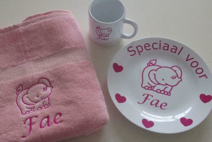 Kinderbordje met Naam en Afbeelding - Gepersonaliseerd Cadeau - In-house Geborduurd