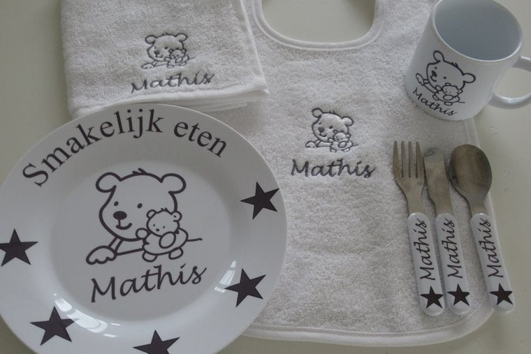 Kindermok met naam en afbeelding - Gepersonaliseerd Cadeau - In-house Geborduurd