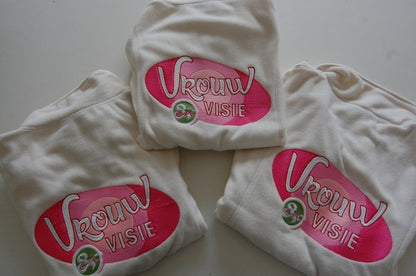 Kleding met logo - Gepersonaliseerd Cadeau - In-house Geborduurd