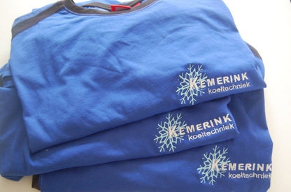 Kleding met logo - Gepersonaliseerd Cadeau - In-house Geborduurd
