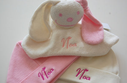 Tutpoppetje met Naam - Knuffelpop met Naam Roze - Gepersonaliseerd Cadeau - In-house Geborduurd