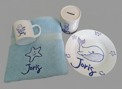 Kinderbordje met Eigen Ontwerp - Gepersonaliseerd Cadeau - In-house Geborduurd