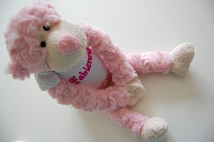 licht roze aapje met naam
