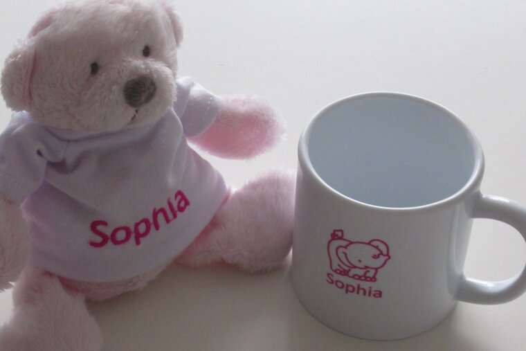 Mini knuffelbeertje met naam roze of blauw