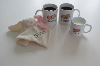 Tutpoppetje met Naam - Knuffelpop met Naam Roze - Gepersonaliseerd Cadeau - In-house Geborduurd