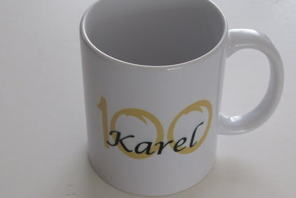 Koffiemok met Naam en Leeftijd - Gepersonaliseerd Cadeau - In-house Geborduurd
