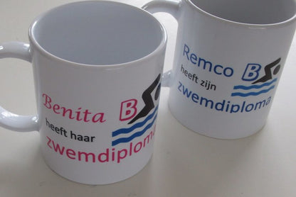 Mok met Naam Zwemdiploma B - Gepersonaliseerd Cadeau - In-house Geborduurd