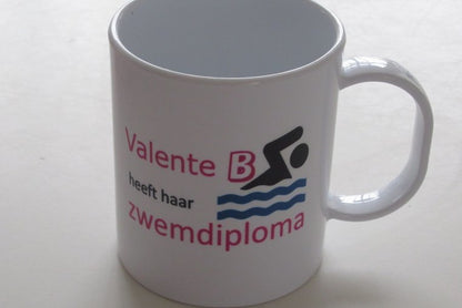 Mok met Naam Zwemdiploma B - Gepersonaliseerd Cadeau - In-house Geborduurd