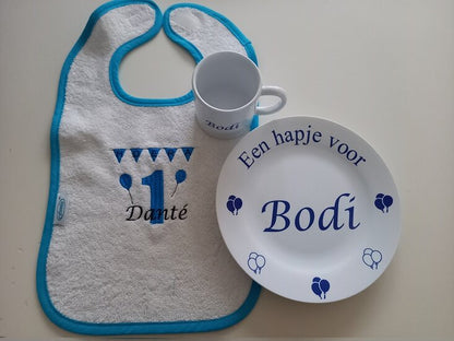 Verjaardagbordje met Naam en Afbeelding - Gepersonaliseerd Cadeau - In-house Geborduurd