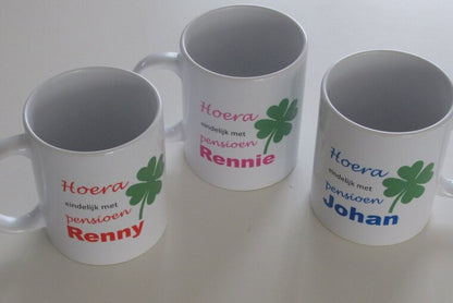Koffiemok met Naam Pensioen - Gepersonaliseerd Cadeau - In-house Geborduurd