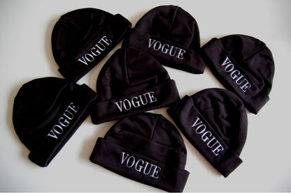 Babymuts met logo - Gepersonaliseerd Cadeau - In-house Geborduurd