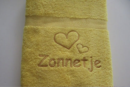 Badlaken met naam en afbeelding - Origineel Cadeau -Geborduurd