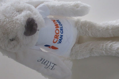 Knuffelkonijn Rabbit Richie met logo naam of tekst| Borduurkado