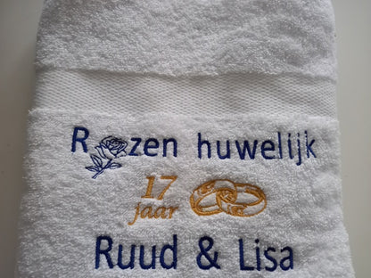 Rozen huwelijk cadeau | 17 jaar getrouwd - Gepersonaliseerd Cadeau - Geborduurd