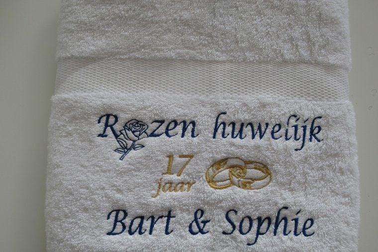 Rozen huwelijk cadeau | 17 jaar getrouwd - Gepersonaliseerd Cadeau  Geborduurd
