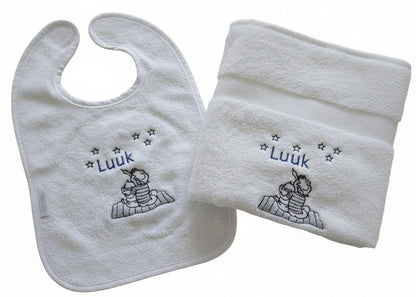 Handdoek met eigen afbeelding of geboortekaartje - Gepersonaliseerd Cadeau - In-house Geborduurd
