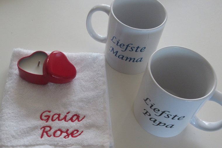 Spuugdoekjes met naam - Gepersonaliseerd Cadeau - In-house Geborduurd