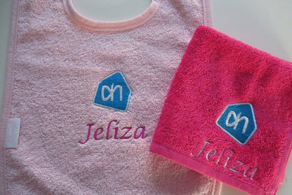 Spuugdoekje met logo - Gepersonaliseerd Cadeau - In-house Geborduurd