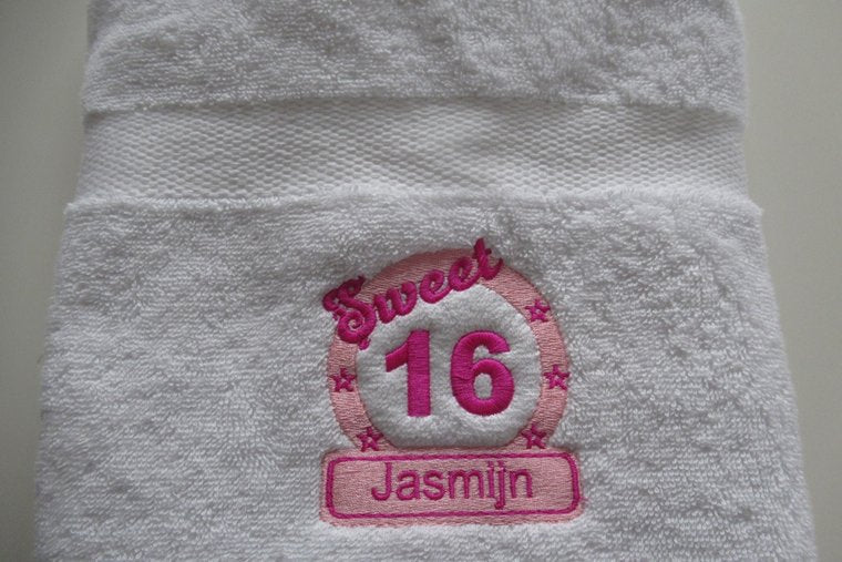 Sweet 16 cadeau cadeau met naam - Gepersonaliseerd Cadeau - In-house Geborduurd