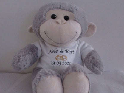 Huwelijksknuffel met Namen & Trouwringen Bruin - Gepersonaliseerd Cadeau - In-house Geborduurd
