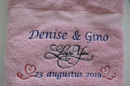Valentijnscadeau met Naam - Gepersonaliseerd Cadeau - In-house Geborduurd