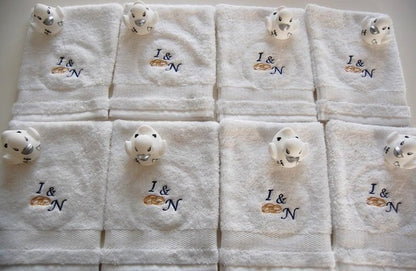 Washand met letters en trouwringen - Gepersonaliseerd Cadeau - In-house Geborduurd