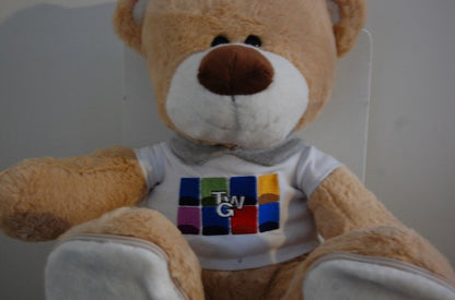 Geboortebeer met Logo - Gepersonaliseerd Cadeau - In-house Geborduurd