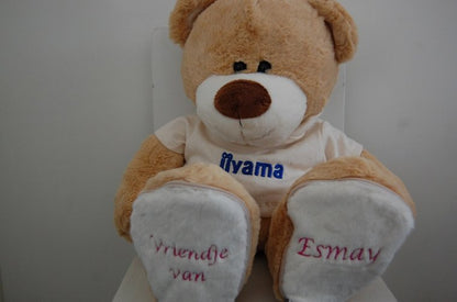 Geboortebeer met Logo - Gepersonaliseerd Cadeau - In-house Geborduurd
