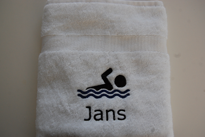 Zwemmer Handdoek met Naam - Cadeau voor Zwemmers - Gepersonaliseerd Cadeau - In-house Geborduurd