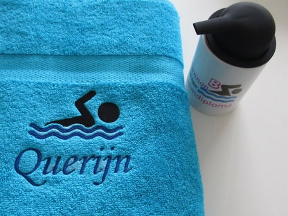 Zwemmer Handdoek met Naam - Cadeau voor Zwemmers - Gepersonaliseerd Cadeau - In-house Geborduurd
